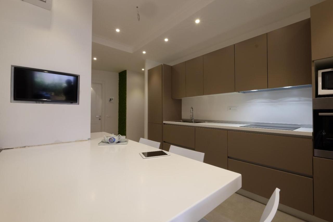 Spacious House In The Heart Of With Terrace Vakantiehuis *