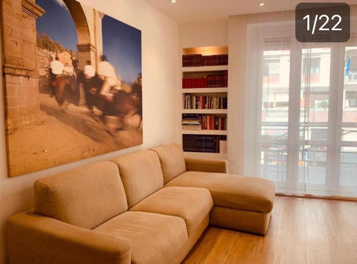 Vakantiehuis Spacious House In The Heart Of With Terrace